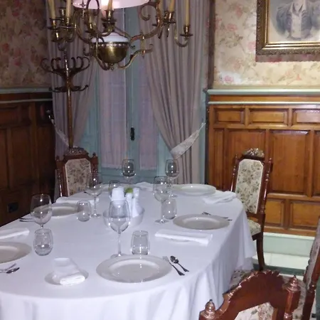 Alabardero 4* Seville